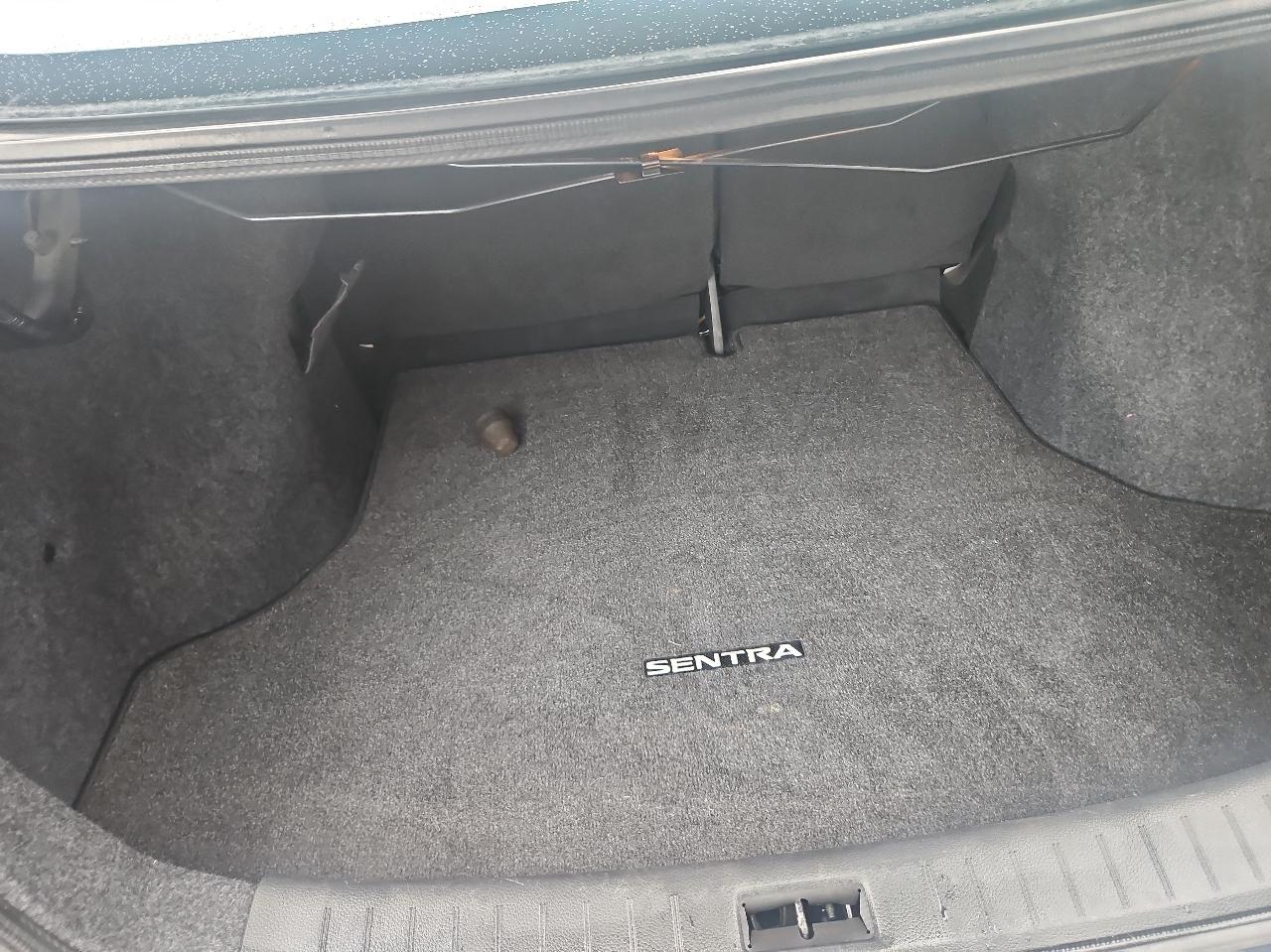 Nissan Sentra 4dr Sdn I4 CVT FE+ SV 2013