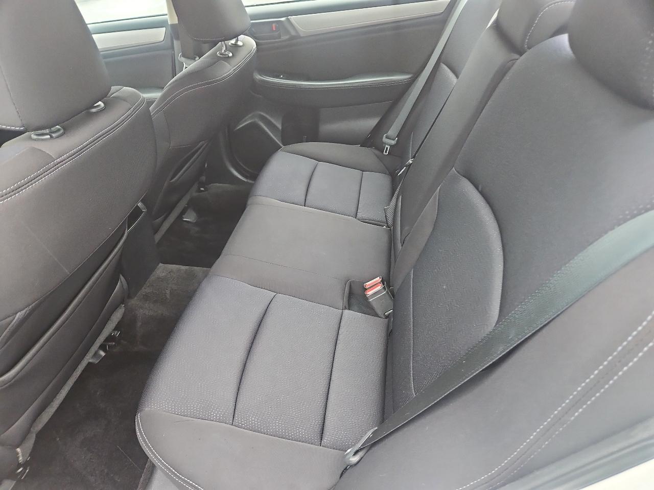 Subaru Legacy 4dr Sdn 2.5i PZEV 2015