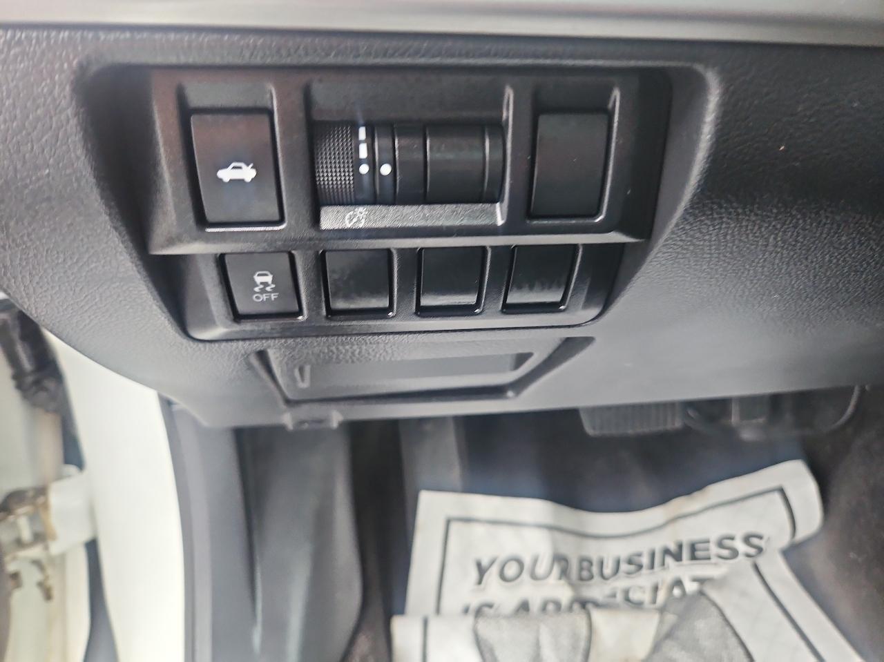 Subaru Legacy 4dr Sdn 2.5i PZEV 2015