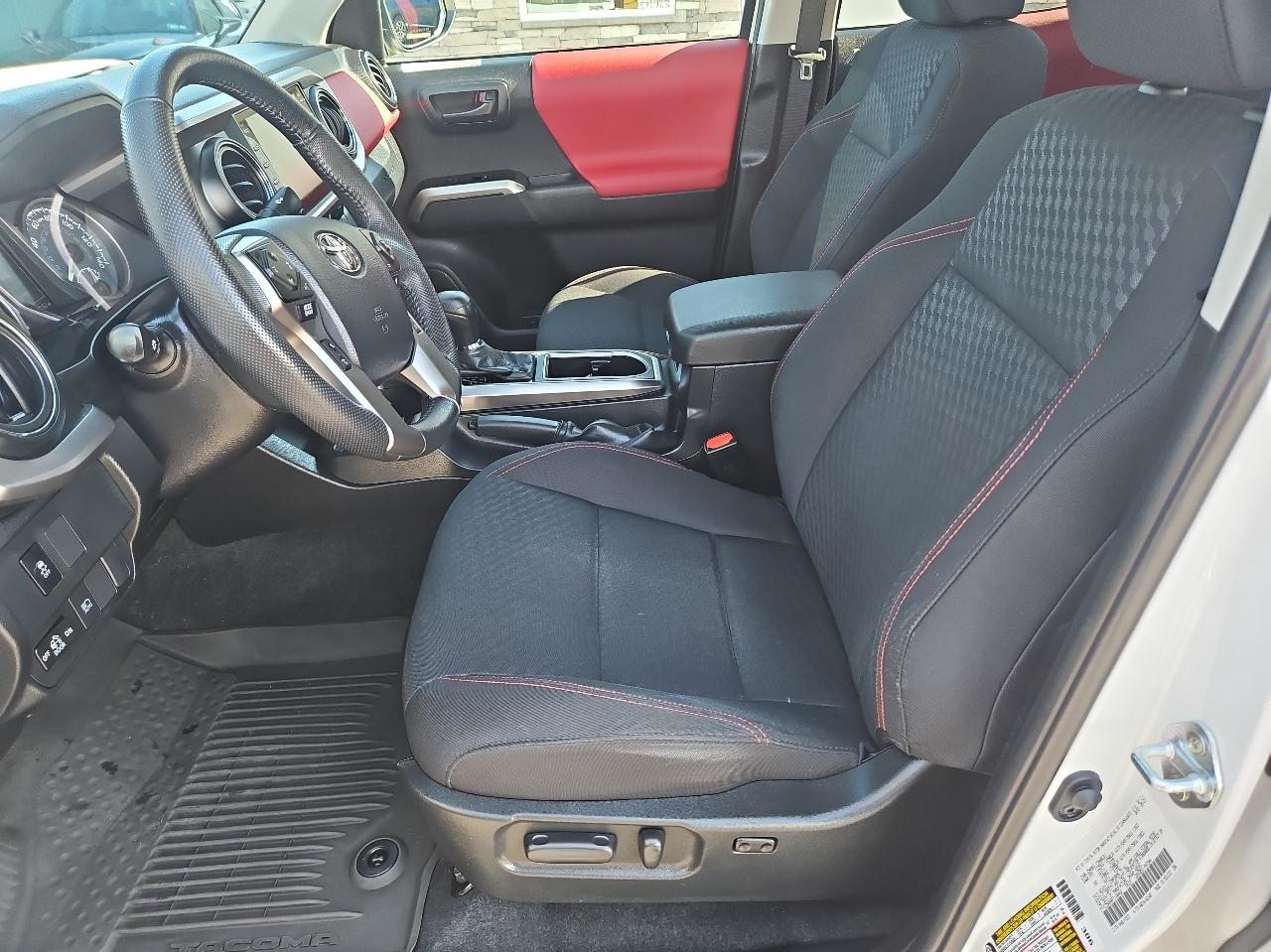 Toyota Tacoma 4WD SR5 Double Cab 5' Bed V6 AT (Natl) 2023