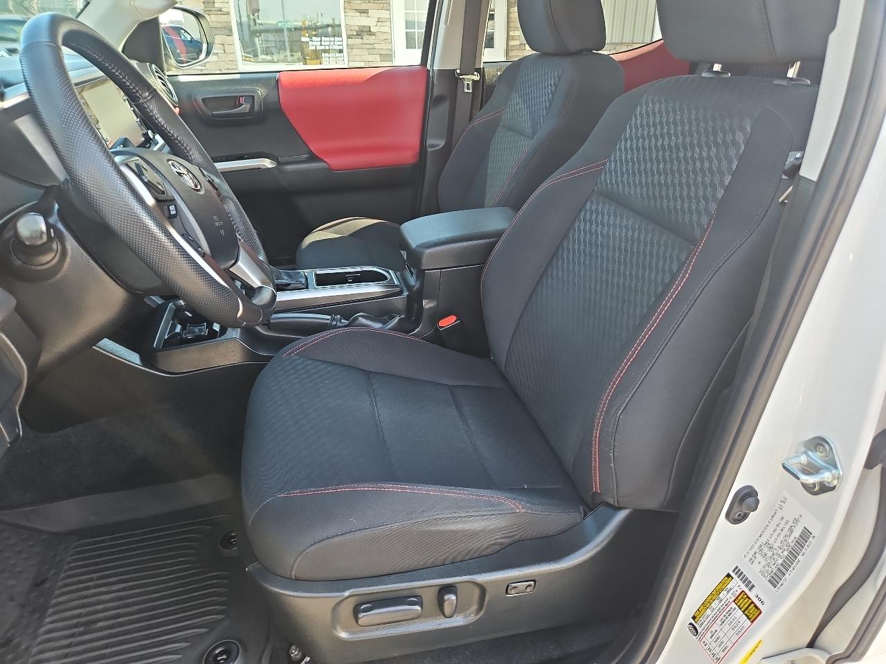 Toyota Tacoma 4WD SR5 Double Cab 5' Bed V6 AT (Natl) 2023