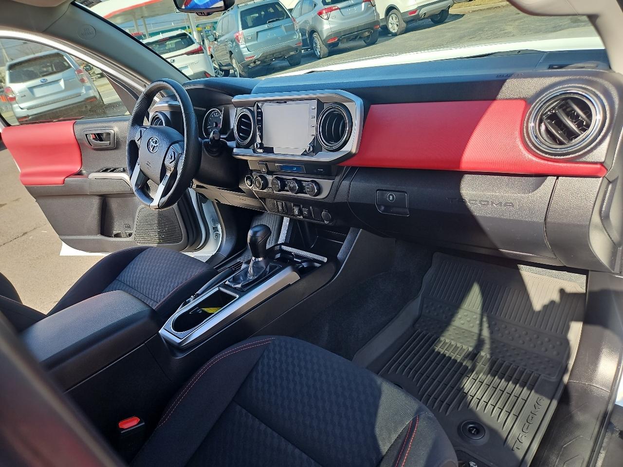 Toyota Tacoma 4WD SR5 Double Cab 5' Bed V6 AT (Natl) 2023