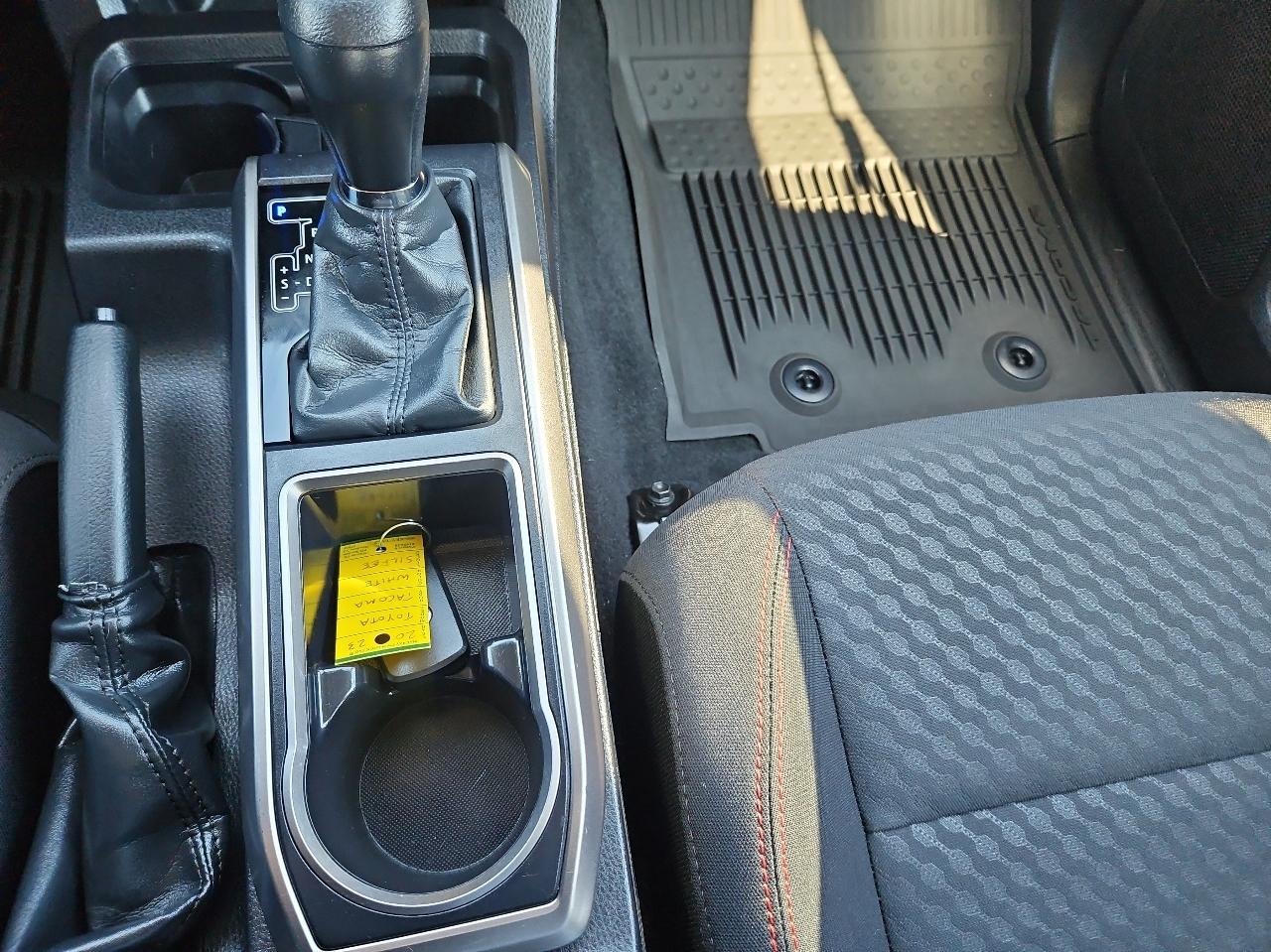 Toyota Tacoma 4WD SR5 Double Cab 5' Bed V6 AT (Natl) 2023