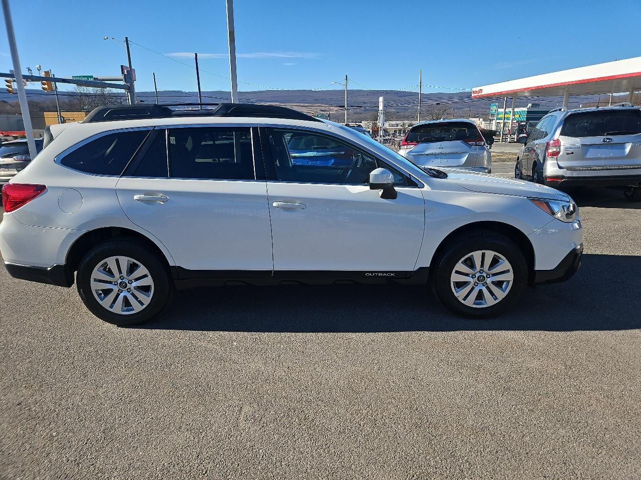 Subaru Outback 4dr Wgn 2.5i Premium PZEV 2016