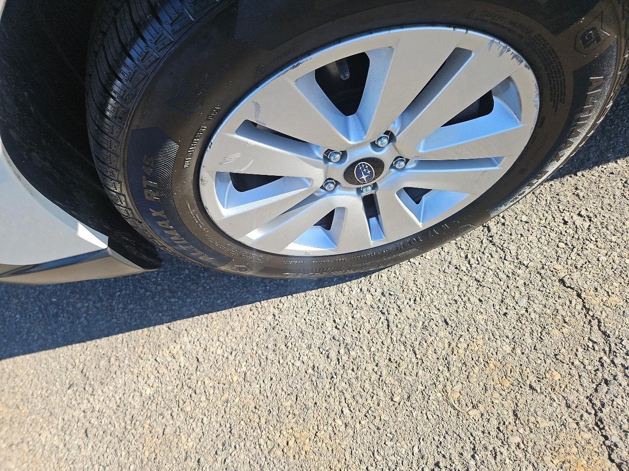 Subaru Outback 4dr Wgn 2.5i Premium PZEV 2016