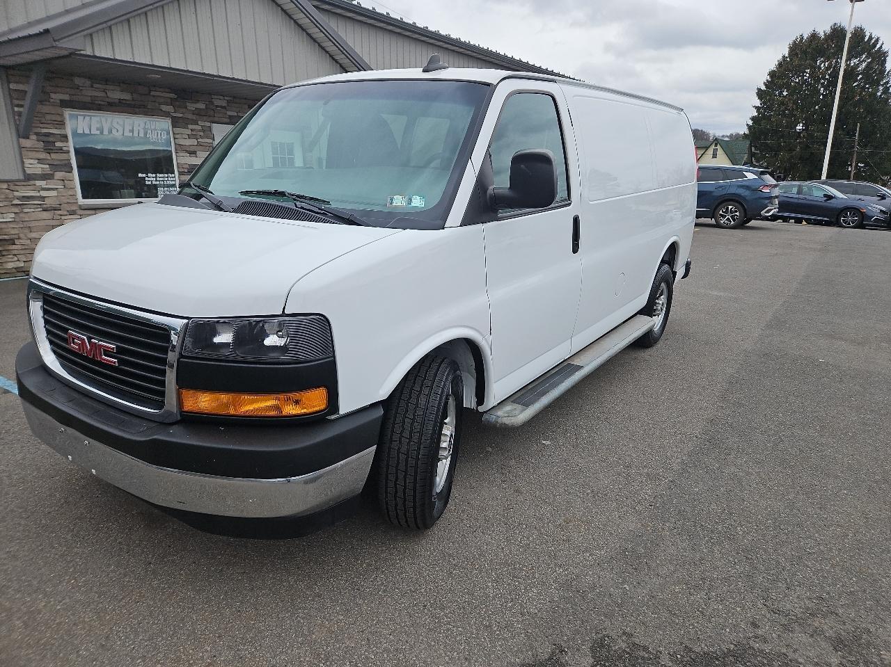 GMC Savana Cargo Van RWD 2500 135" 2019