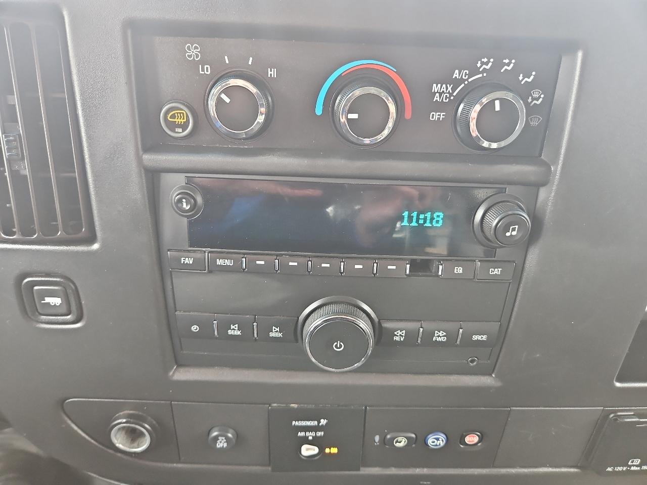 GMC Savana Cargo Van RWD 2500 135" 2019