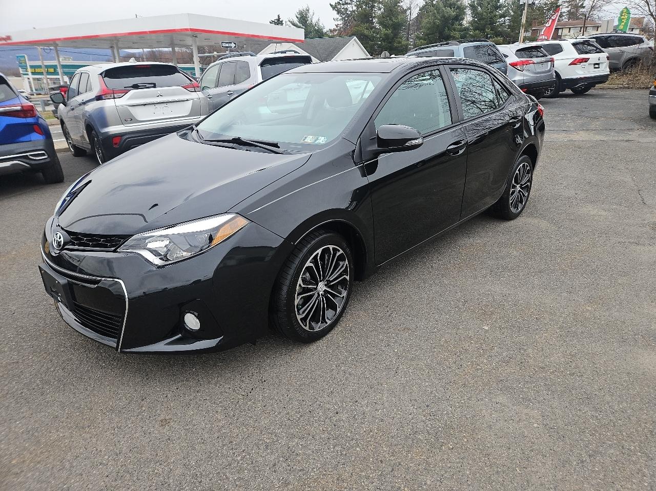 Toyota Corolla 4dr Sdn CVT S Plus (Natl) 2015