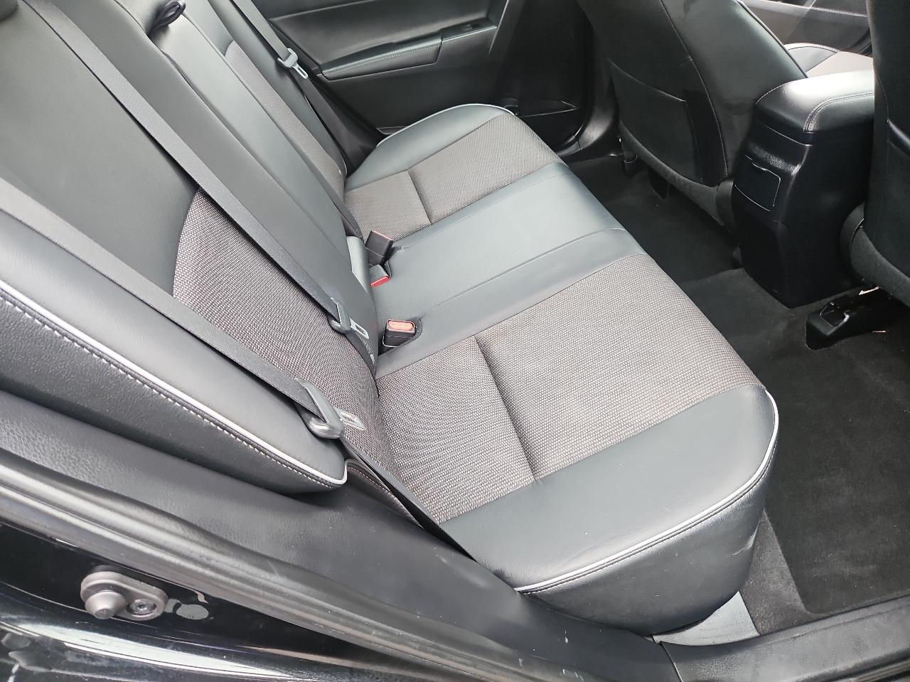 Toyota Corolla 4dr Sdn CVT S Plus (Natl) 2015