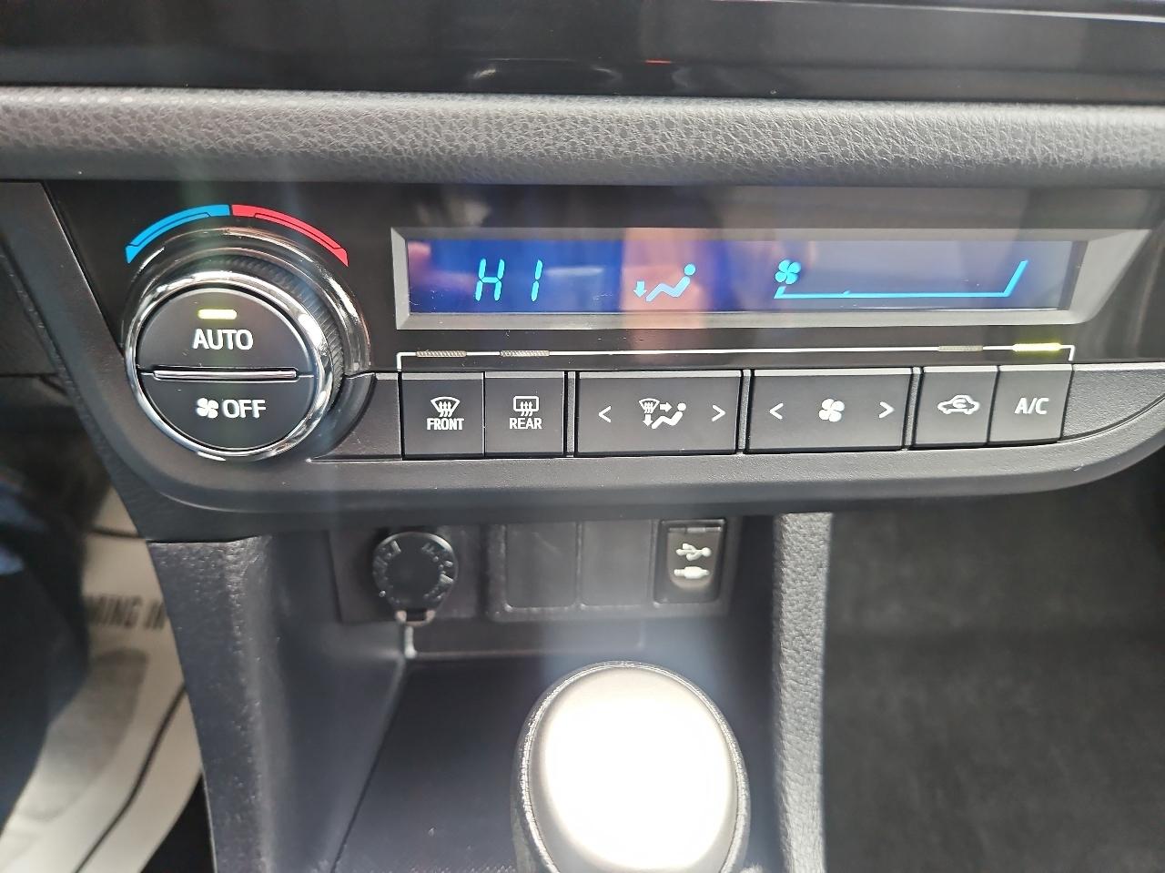 Toyota Corolla 4dr Sdn CVT S Plus (Natl) 2015