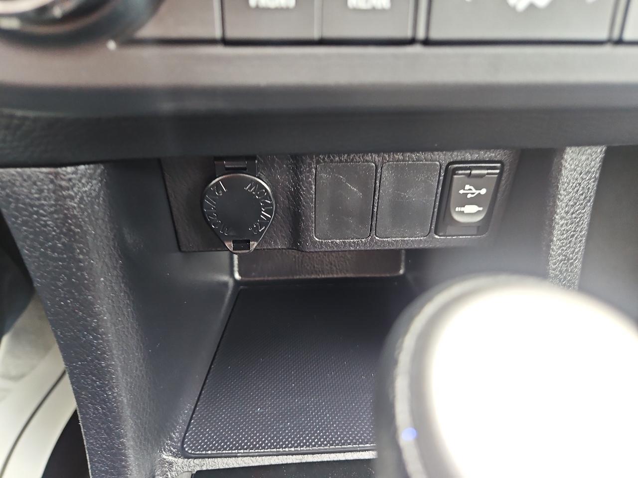 Toyota Corolla 4dr Sdn CVT S Plus (Natl) 2015