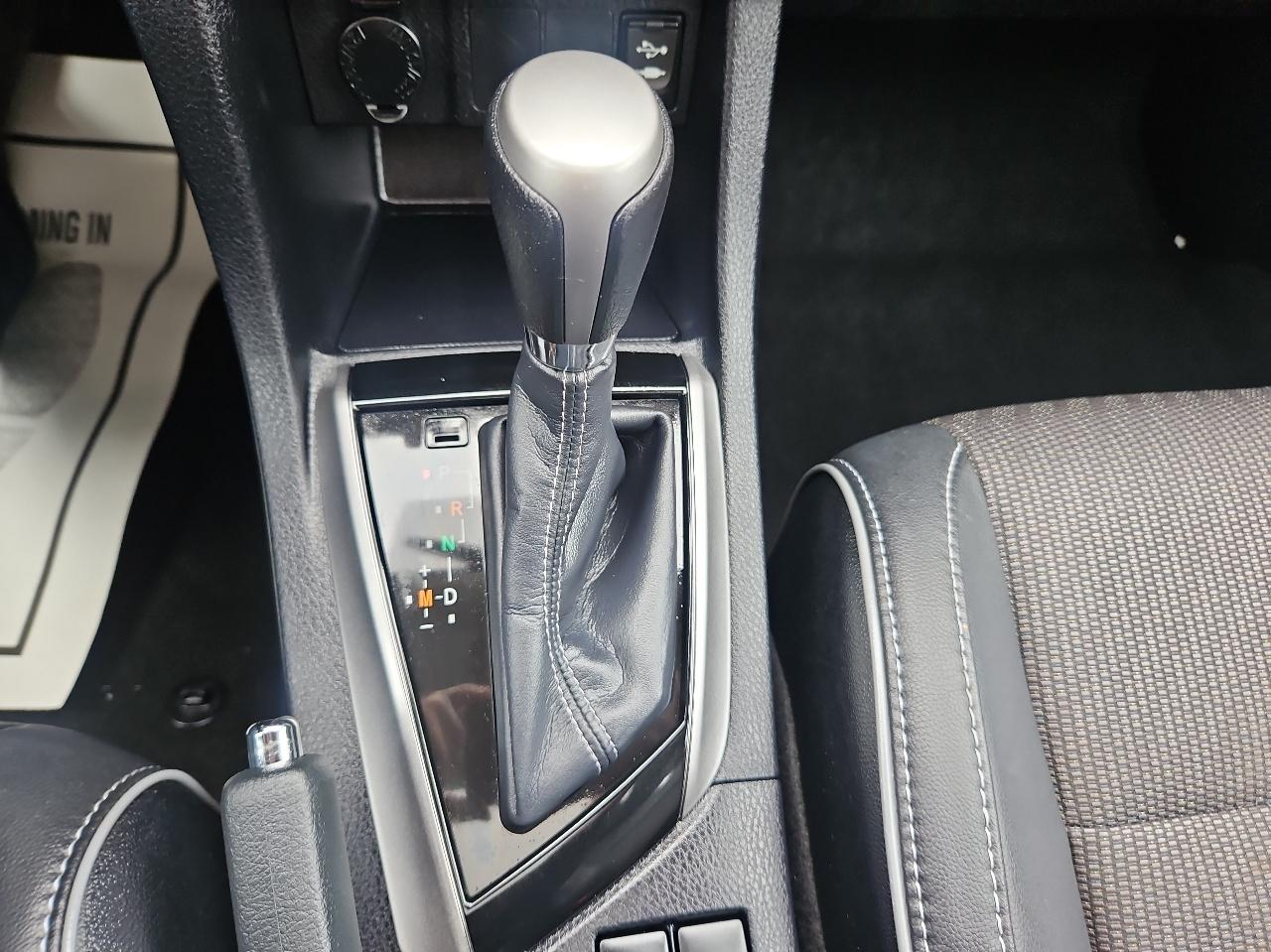 Toyota Corolla 4dr Sdn CVT S Plus (Natl) 2015