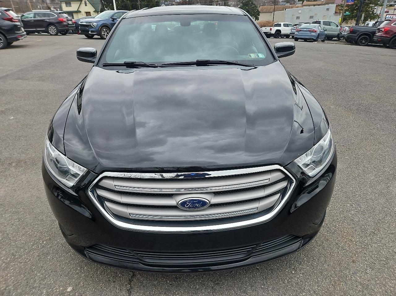 Ford Taurus 4dr Sdn SEL FWD 2016