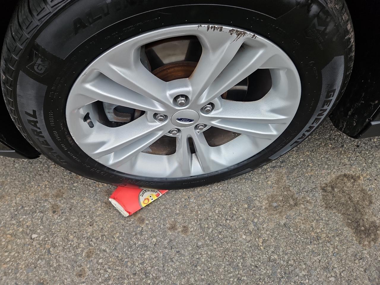 Ford Taurus 4dr Sdn SEL FWD 2016