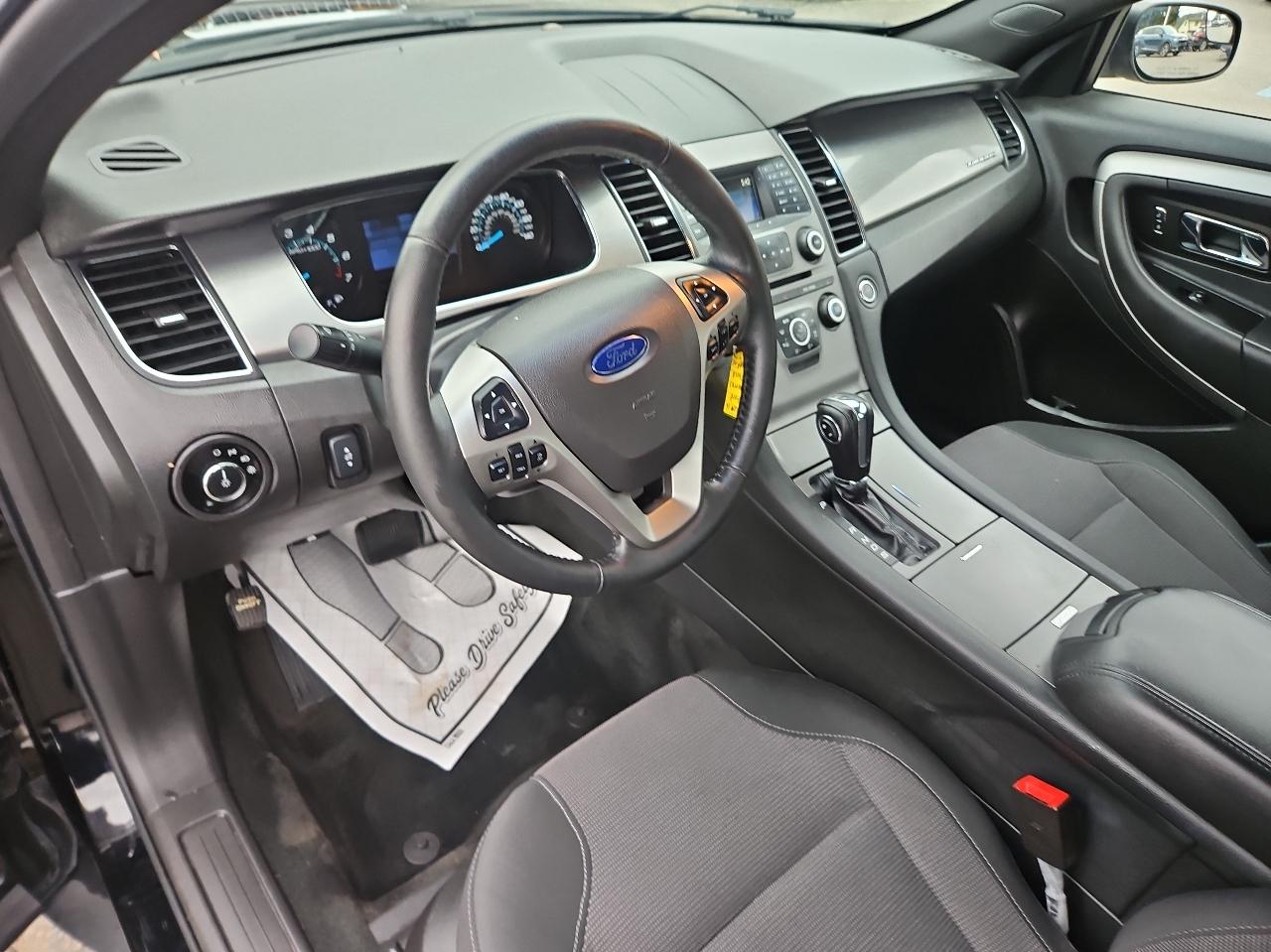 Ford Taurus 4dr Sdn SEL FWD 2016