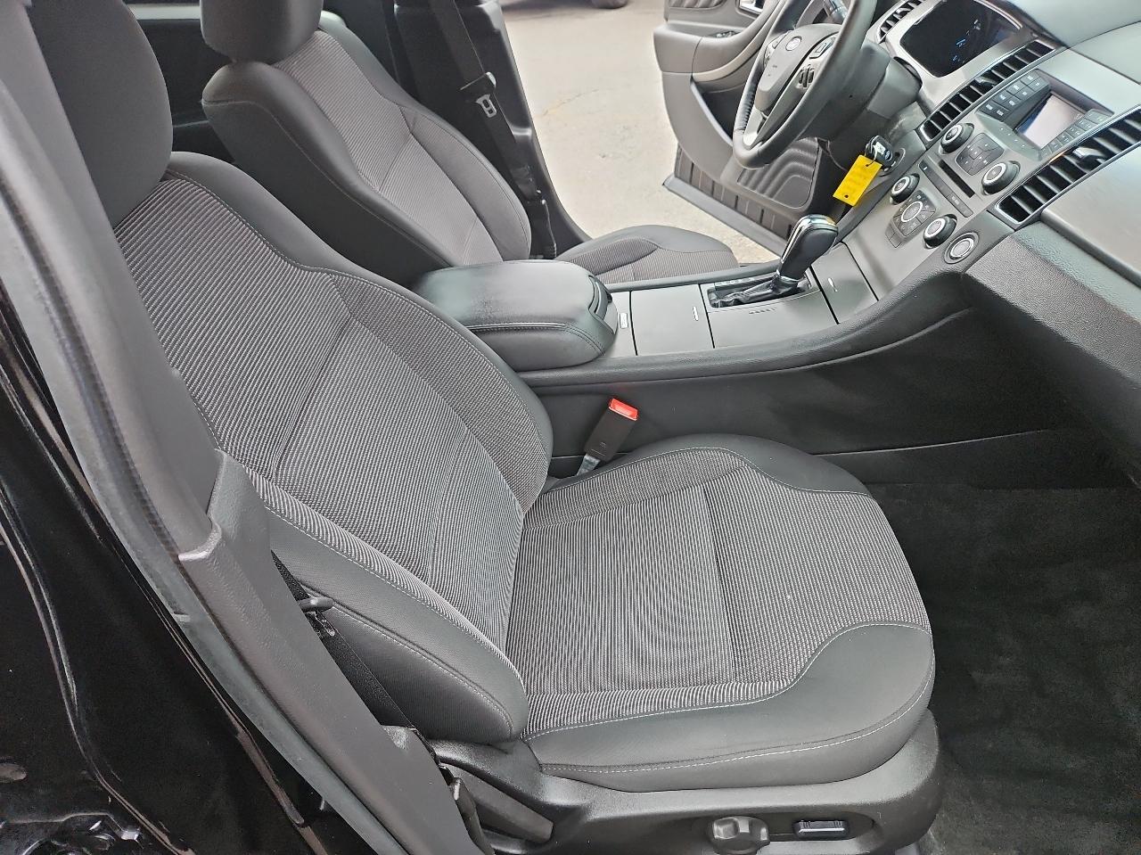 Ford Taurus 4dr Sdn SEL FWD 2016