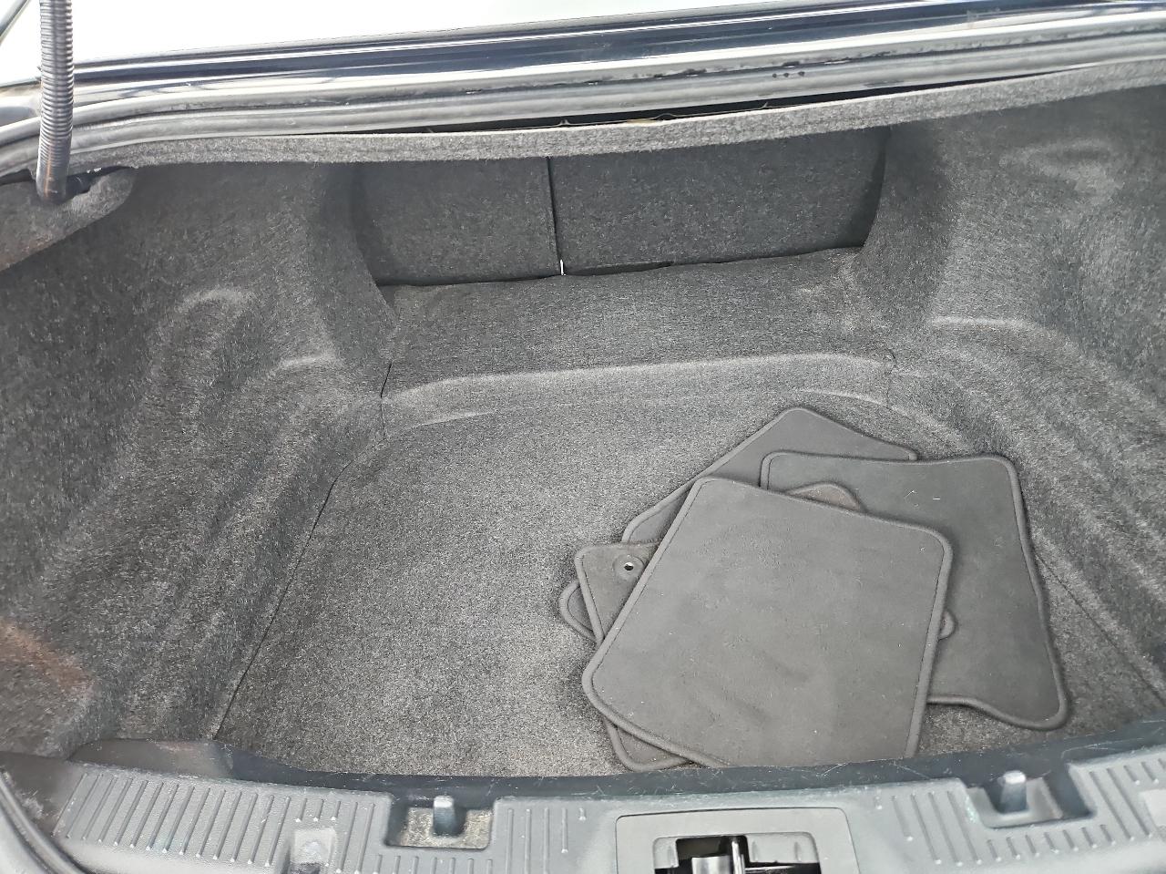 Ford Taurus 4dr Sdn SEL FWD 2016