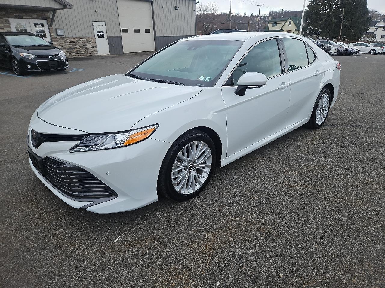 Toyota Camry XLE Auto (Natl) 2018