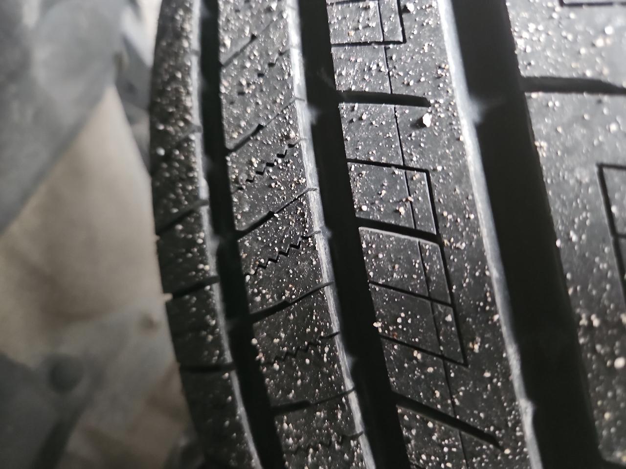 Toyota Camry XLE Auto (Natl) 2018