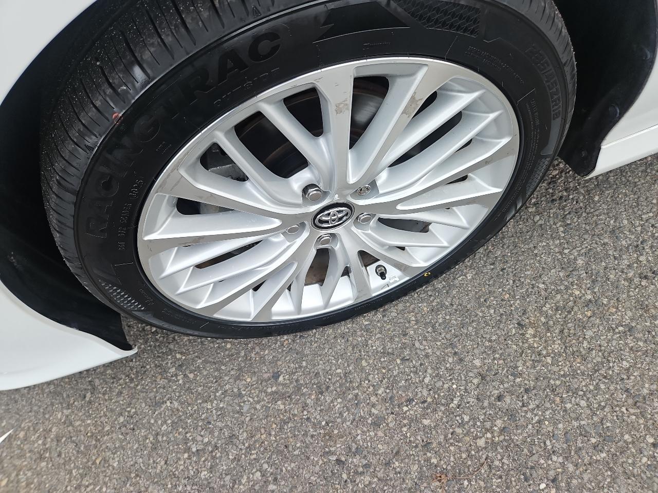 Toyota Camry XLE Auto (Natl) 2018