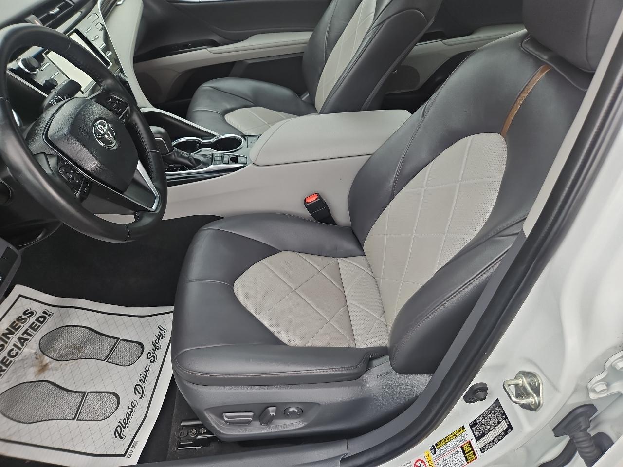 Toyota Camry XLE Auto (Natl) 2018