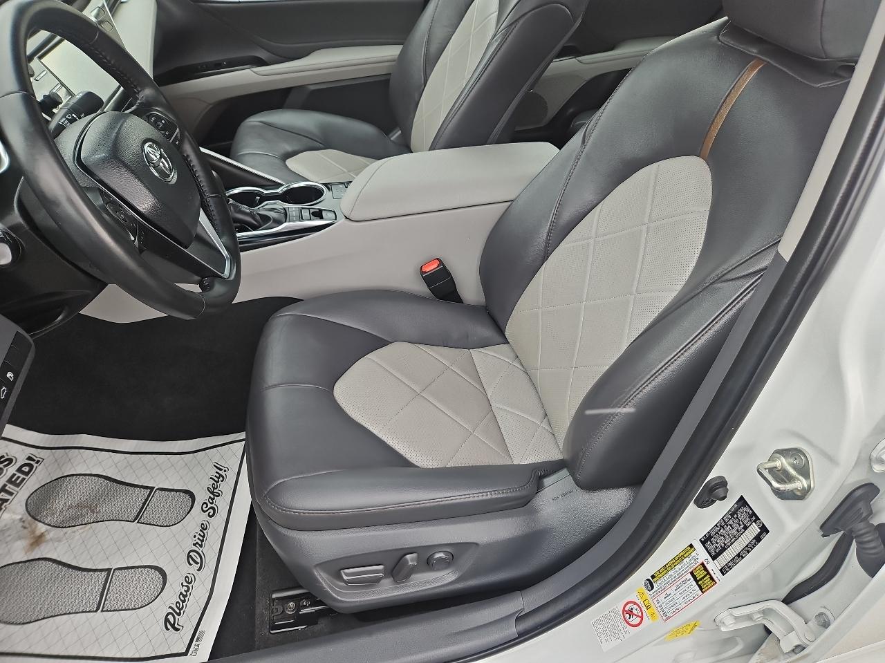 Toyota Camry XLE Auto (Natl) 2018