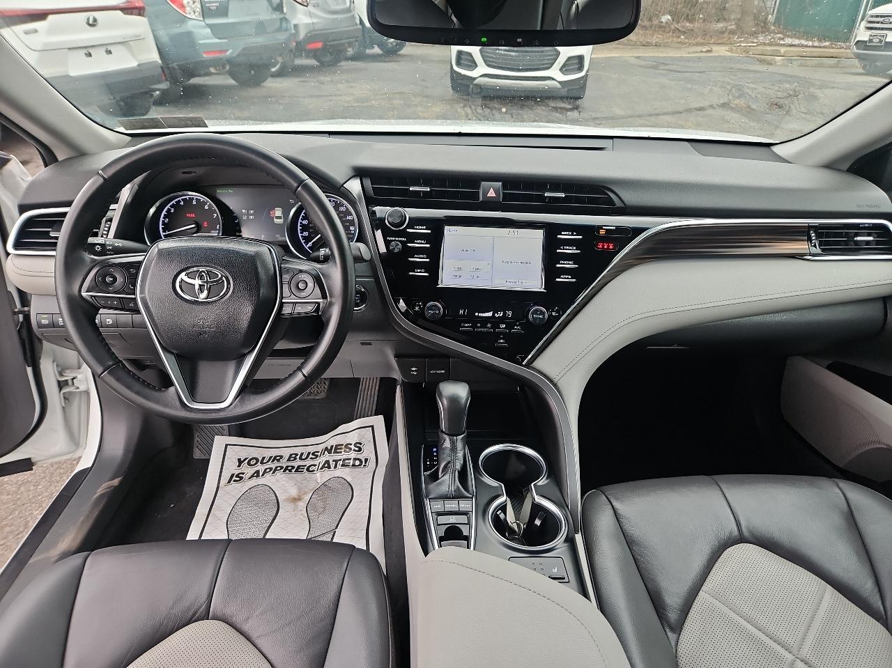 Toyota Camry XLE Auto (Natl) 2018