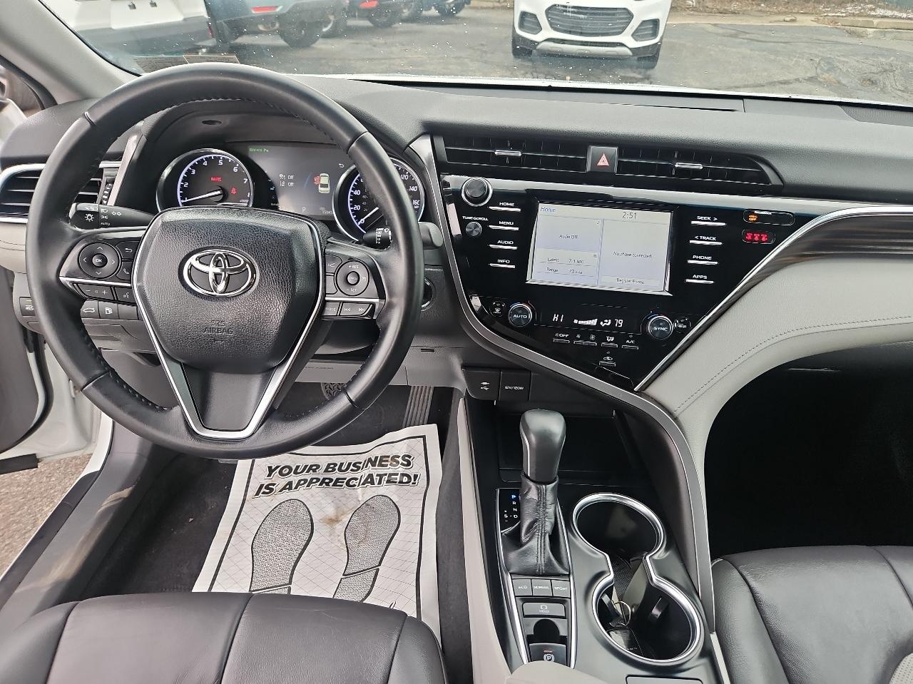 Toyota Camry XLE Auto (Natl) 2018