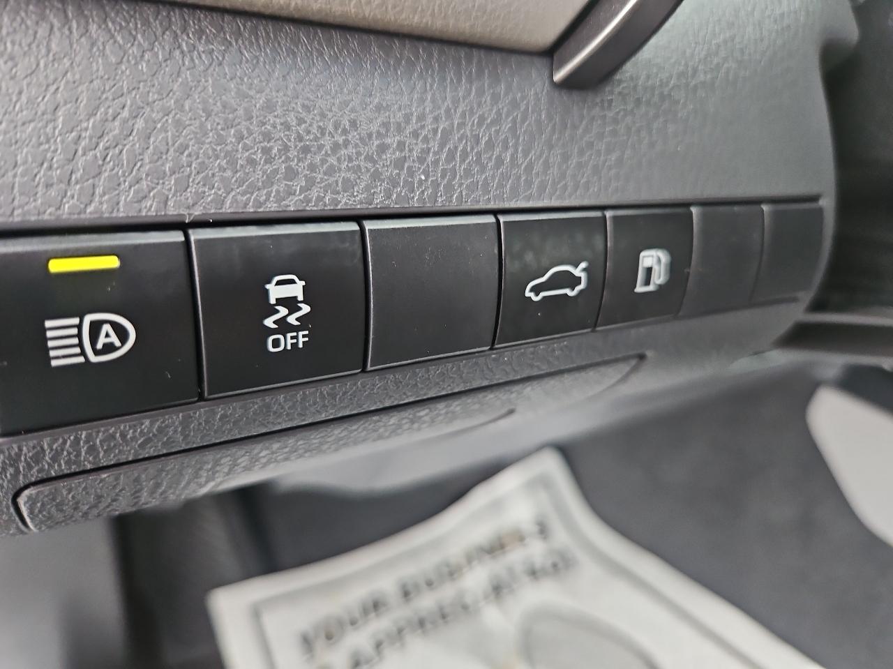 Toyota Camry XLE Auto (Natl) 2018