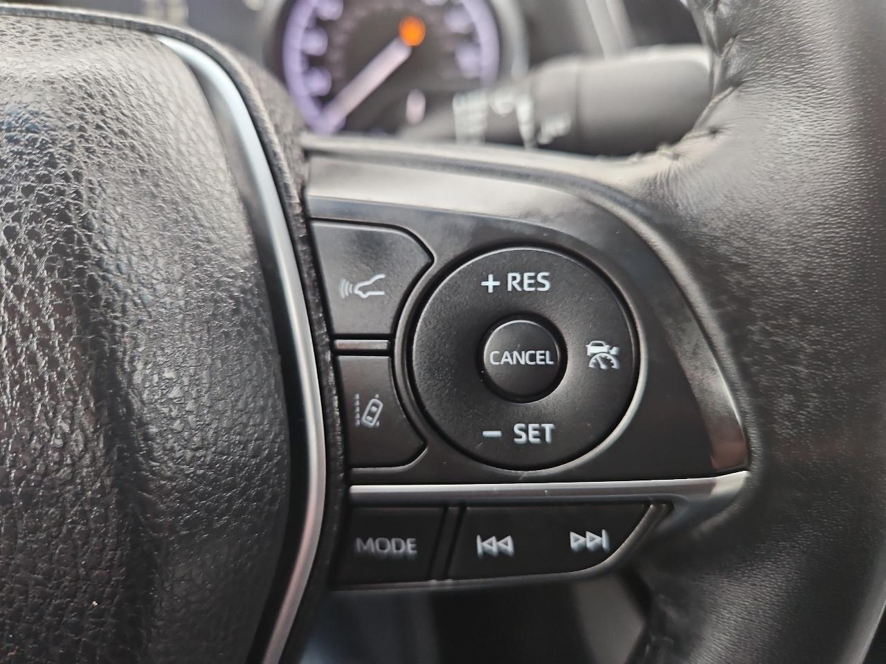 Toyota Camry XLE Auto (Natl) 2018