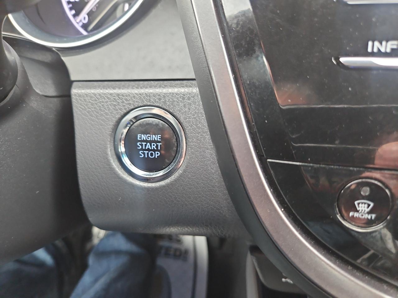 Toyota Camry XLE Auto (Natl) 2018