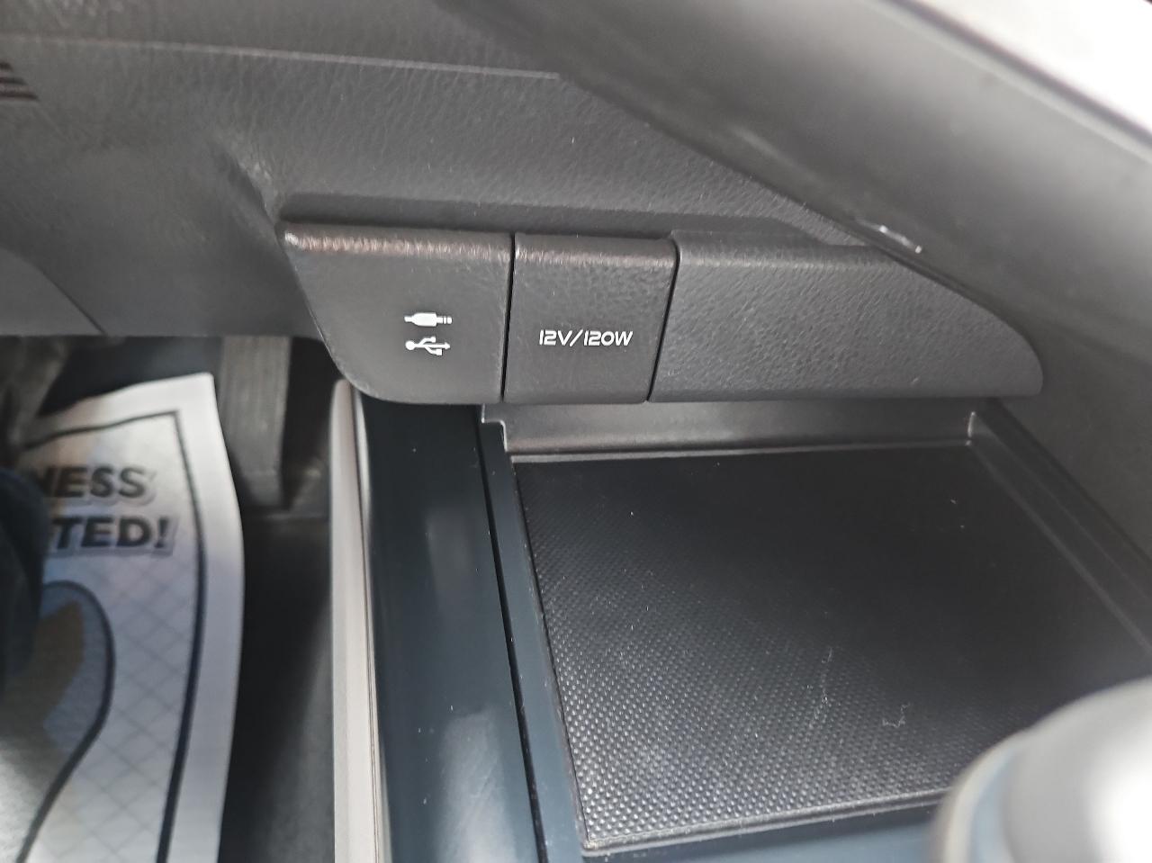 Toyota Camry XLE Auto (Natl) 2018