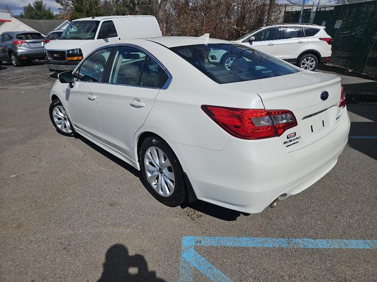 Subaru Legacy 4dr Sdn 2.5i Premium PZEV 2016