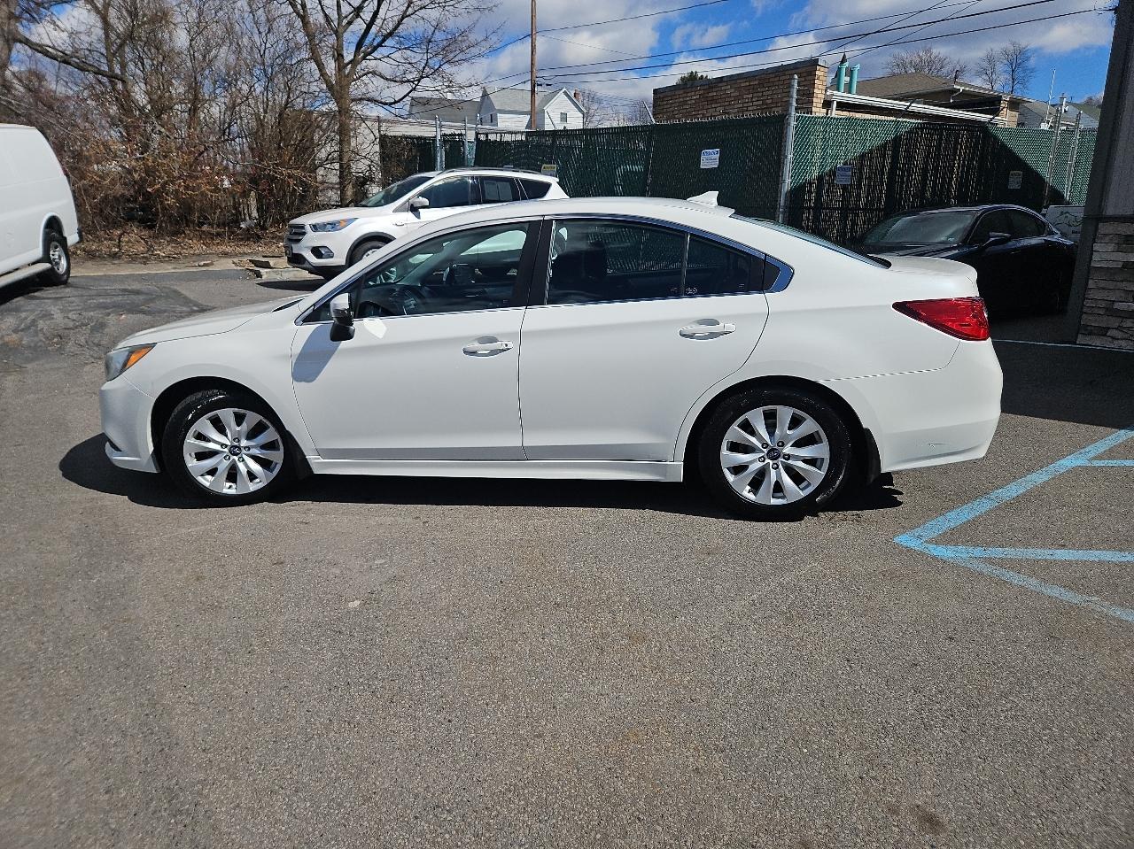 Subaru Legacy 4dr Sdn 2.5i Premium PZEV 2016