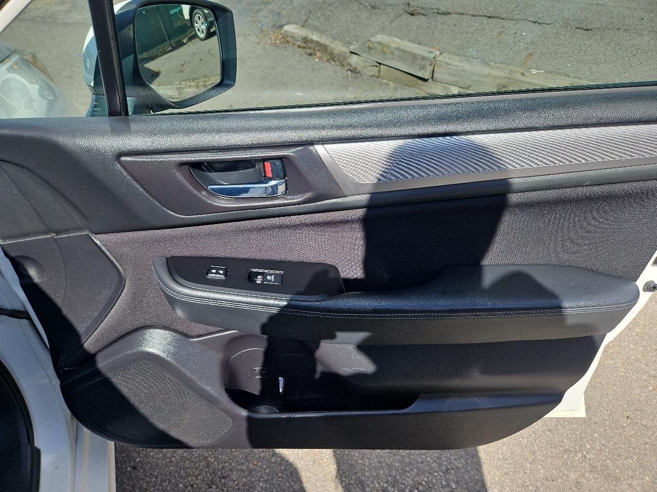 Subaru Legacy 4dr Sdn 2.5i Premium PZEV 2016