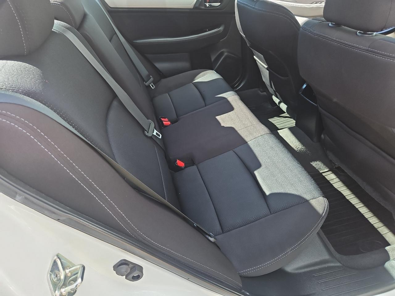 Subaru Legacy 4dr Sdn 2.5i Premium PZEV 2016