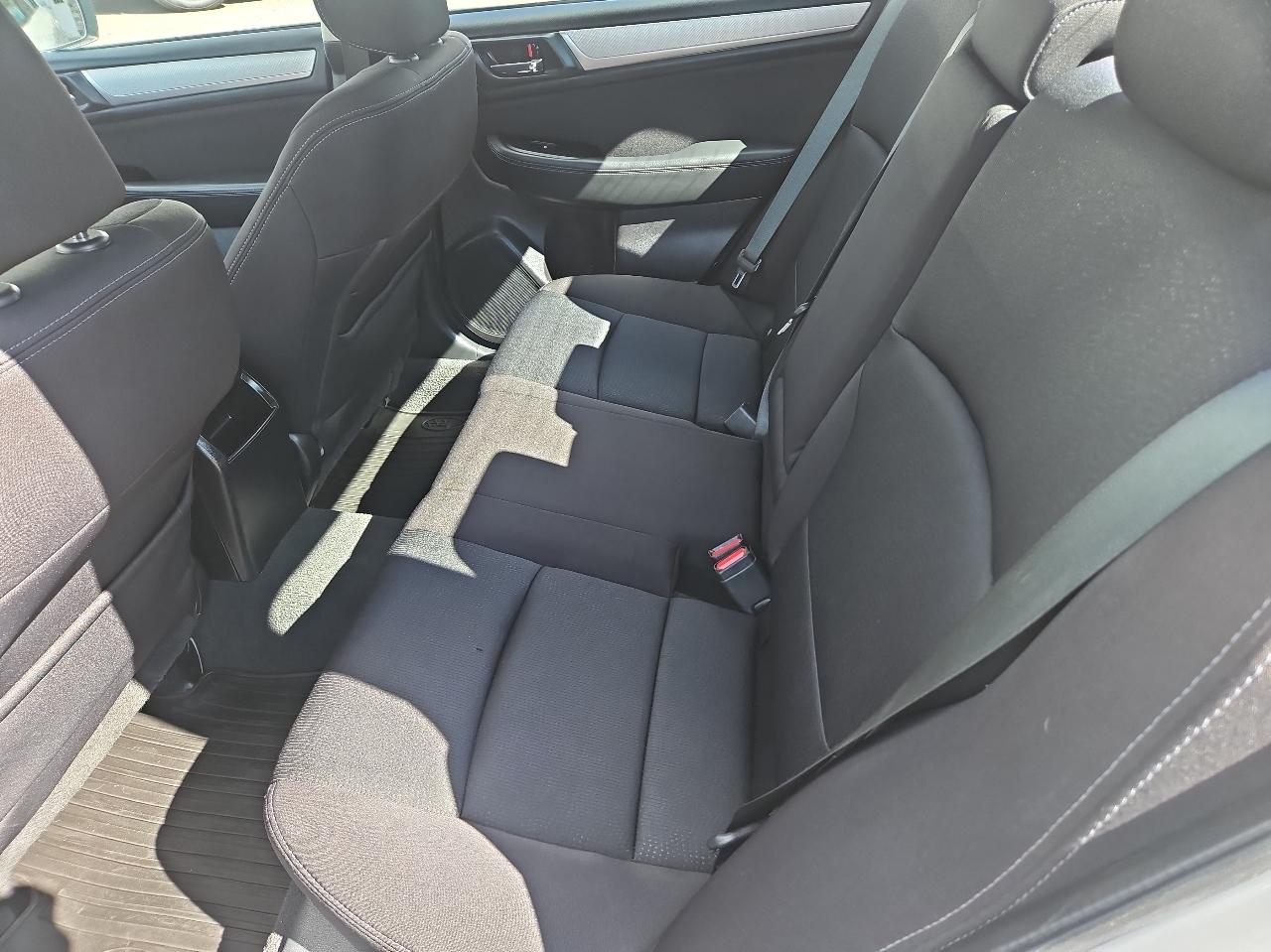 Subaru Legacy 4dr Sdn 2.5i Premium PZEV 2016