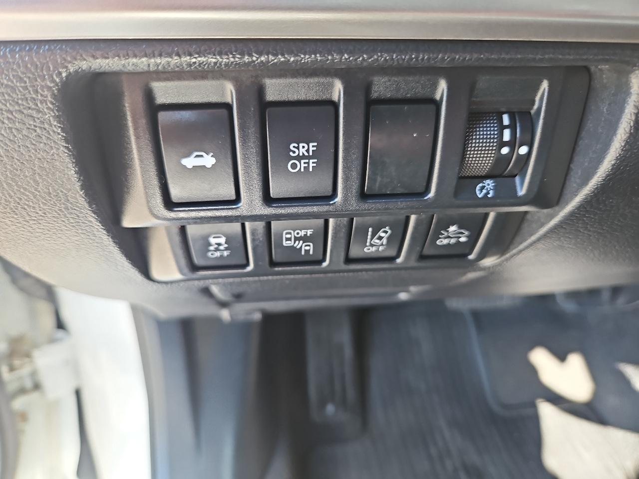 Subaru Legacy 4dr Sdn 2.5i Premium PZEV 2016