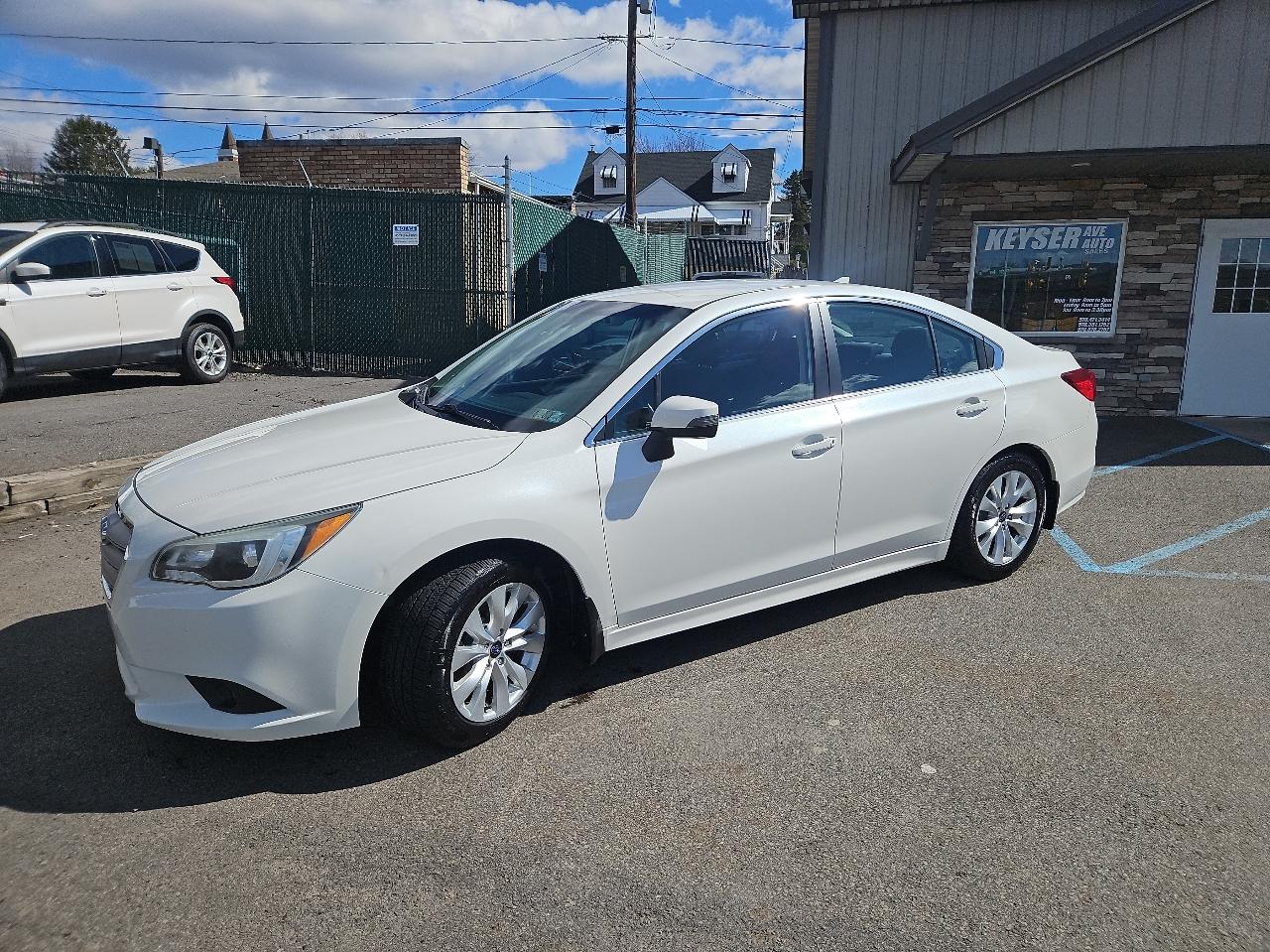 Subaru Legacy 4dr Sdn 2.5i Premium PZEV 2016