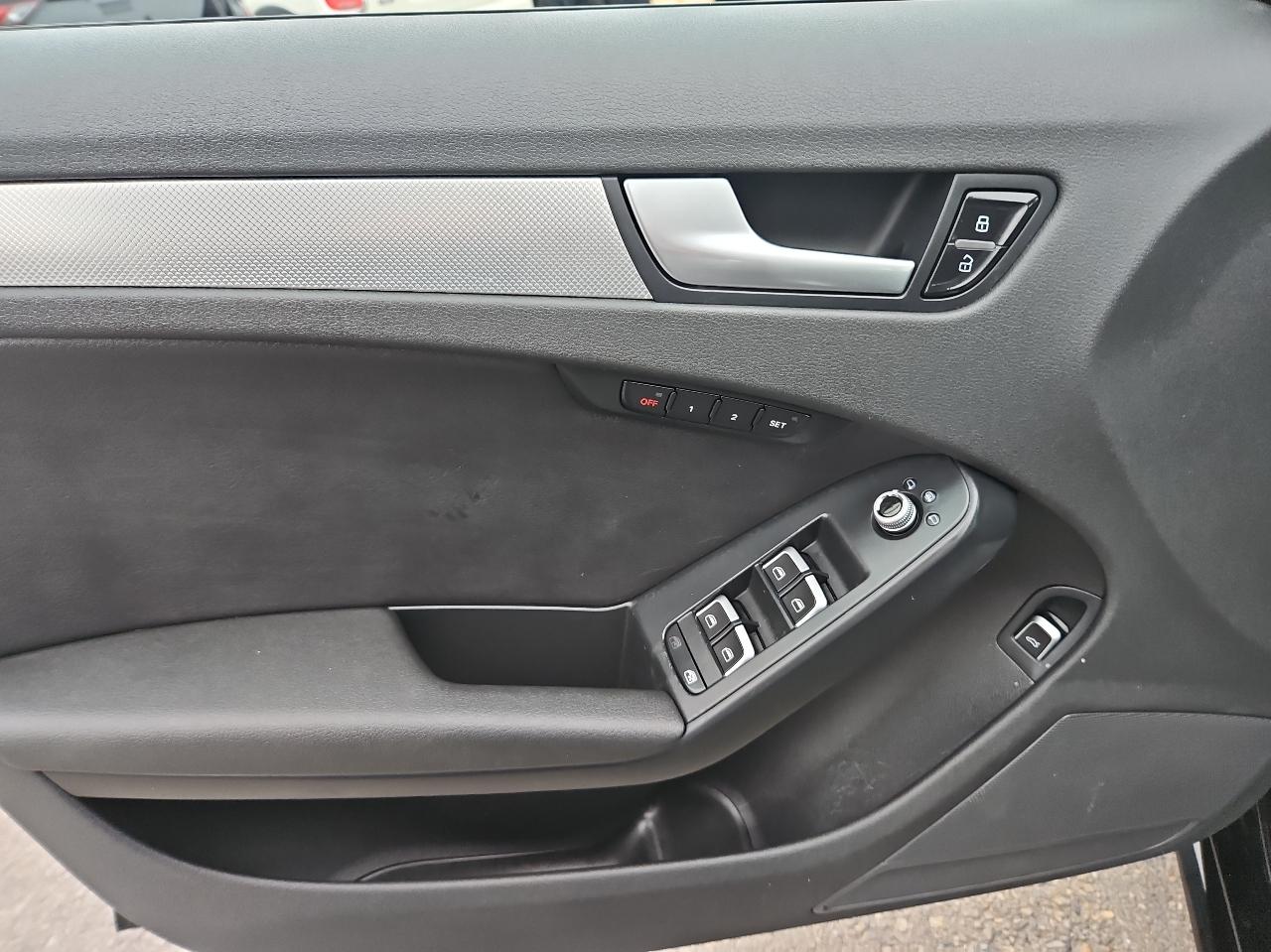 Audi A4 4dr Sdn Auto quattro 2.0T Premium Plus 2014