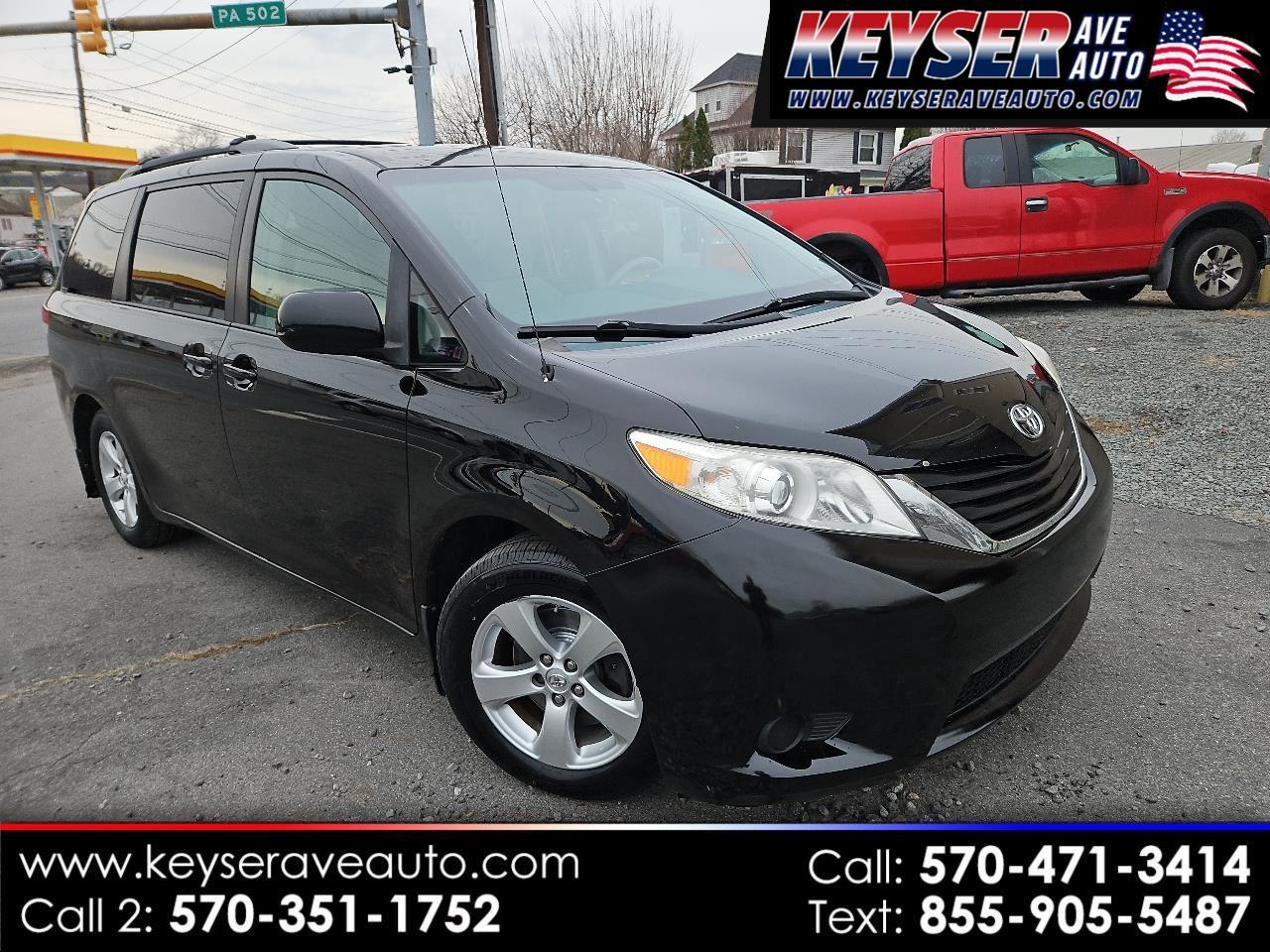 Toyota Sienna 5dr 7-Pass Van V6 LE FWD (Natl) 2013