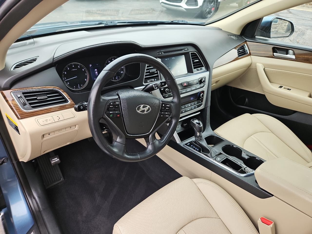 Hyundai Sonata 4dr Sdn 2.4L Limited 2016