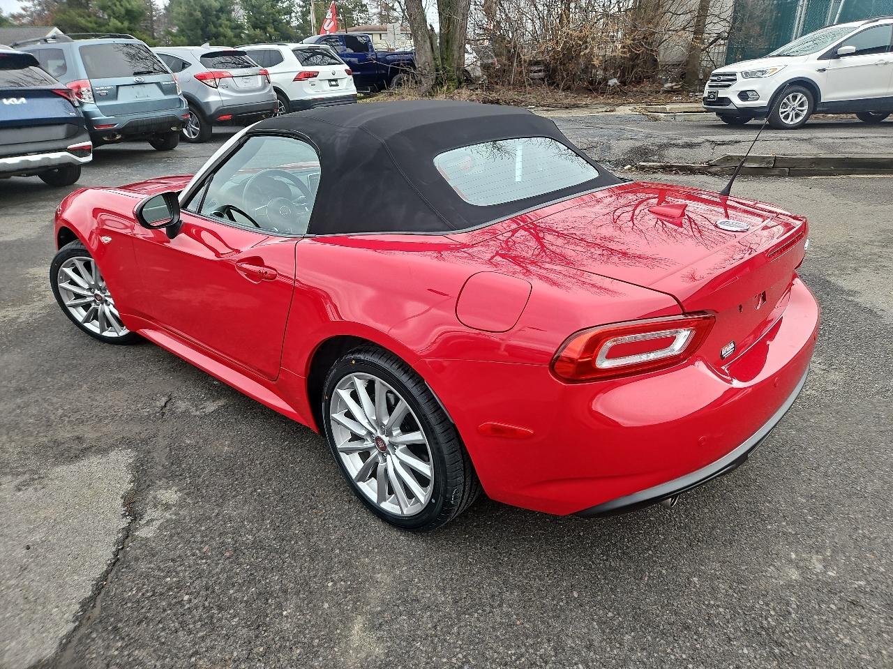 Fiat 124 Spider Lusso Convertible 2019