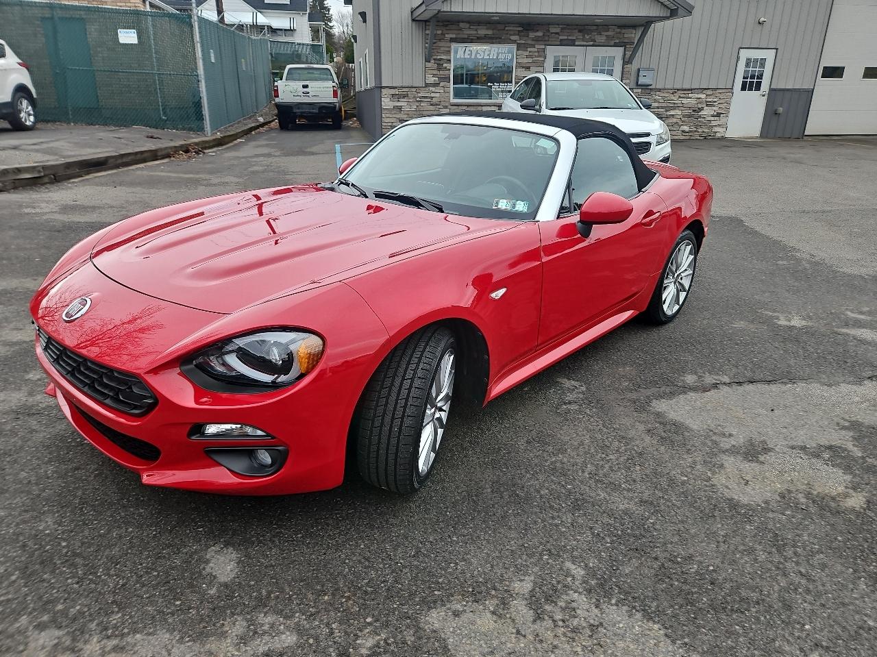 Fiat 124 Spider Lusso Convertible 2019