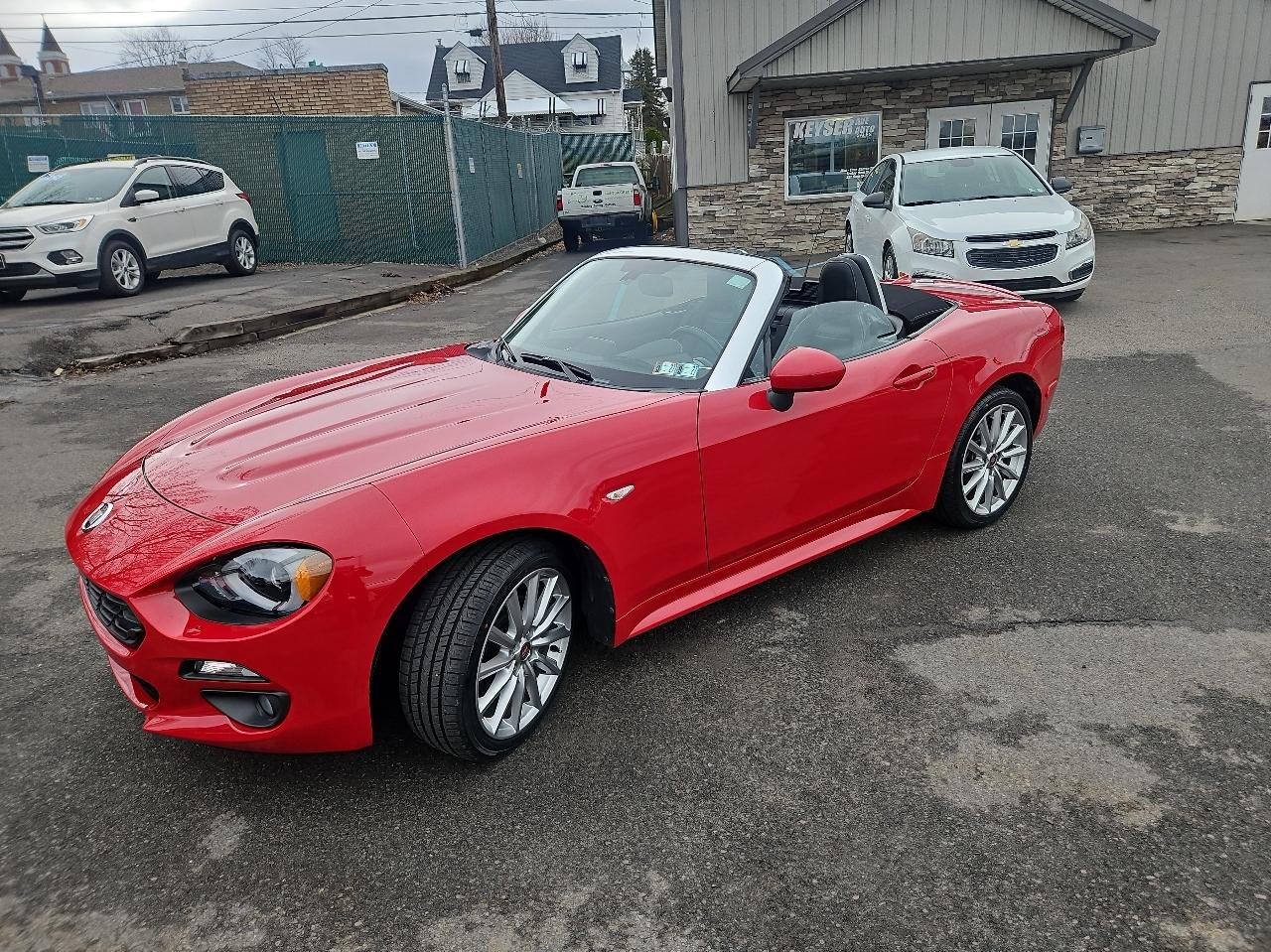 Fiat 124 Spider Lusso Convertible 2019