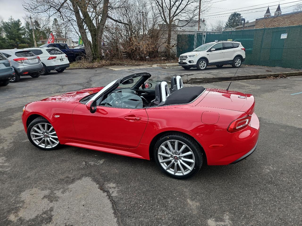 Fiat 124 Spider Lusso Convertible 2019