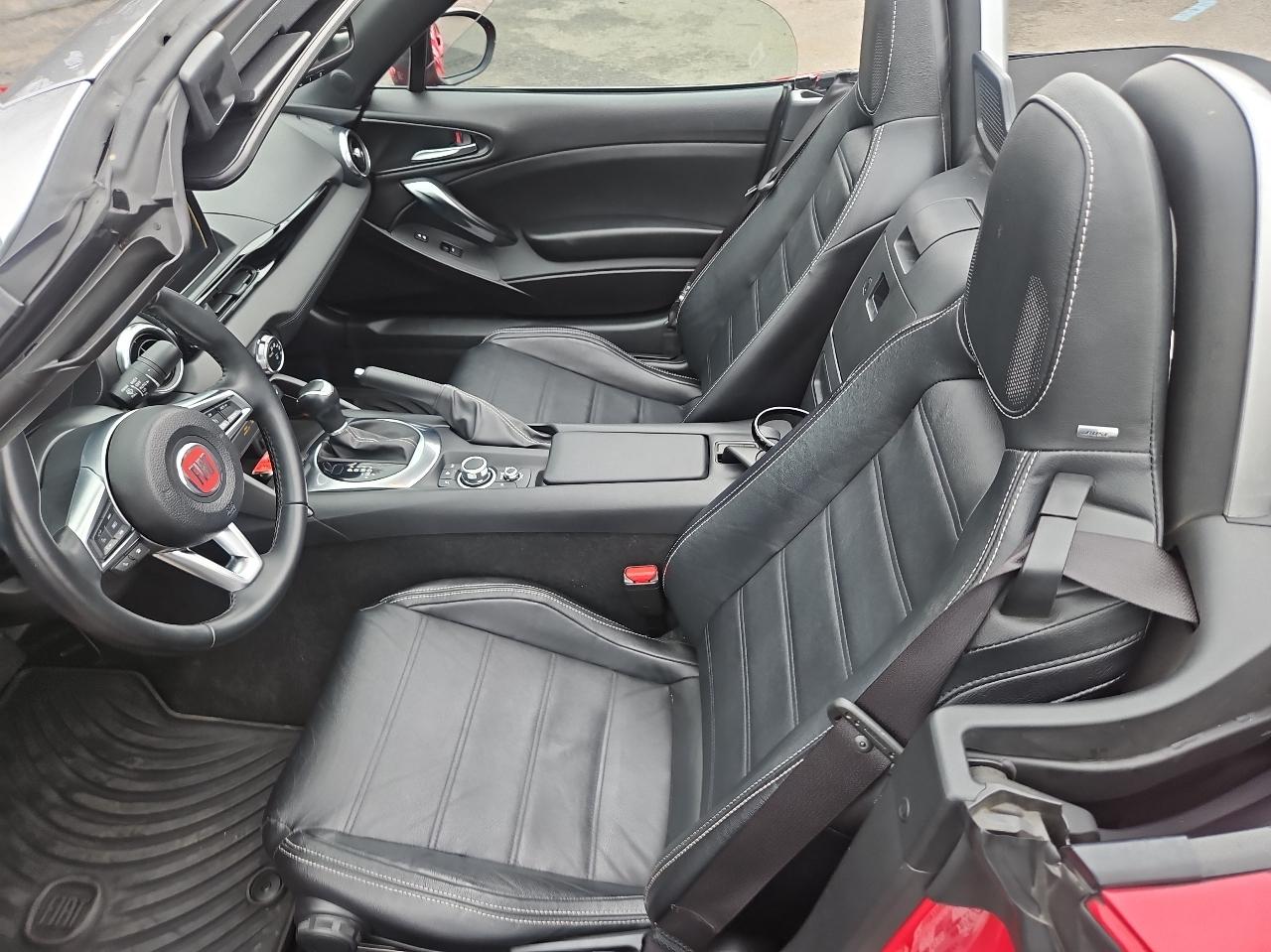 Fiat 124 Spider Lusso Convertible 2019