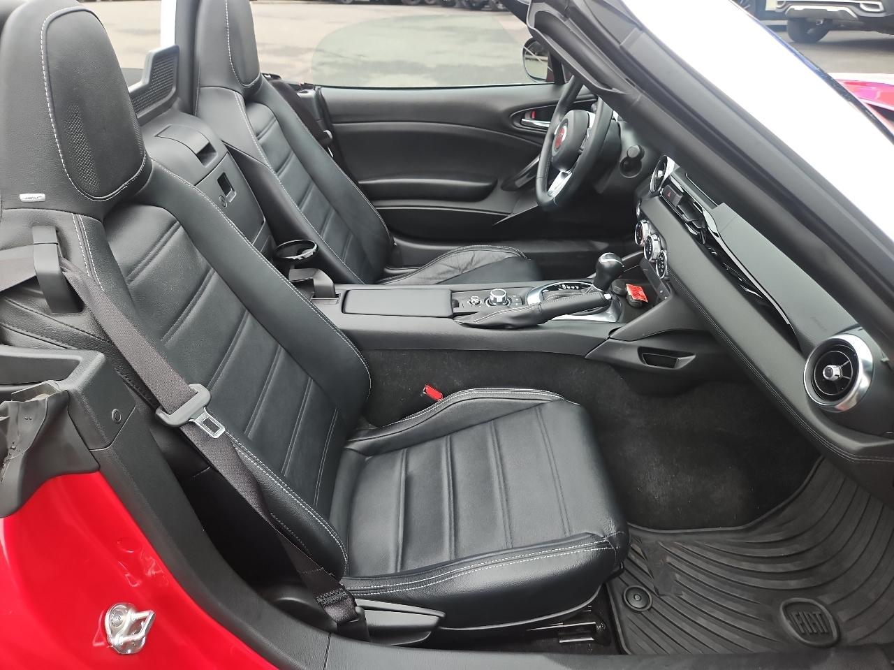 Fiat 124 Spider Lusso Convertible 2019