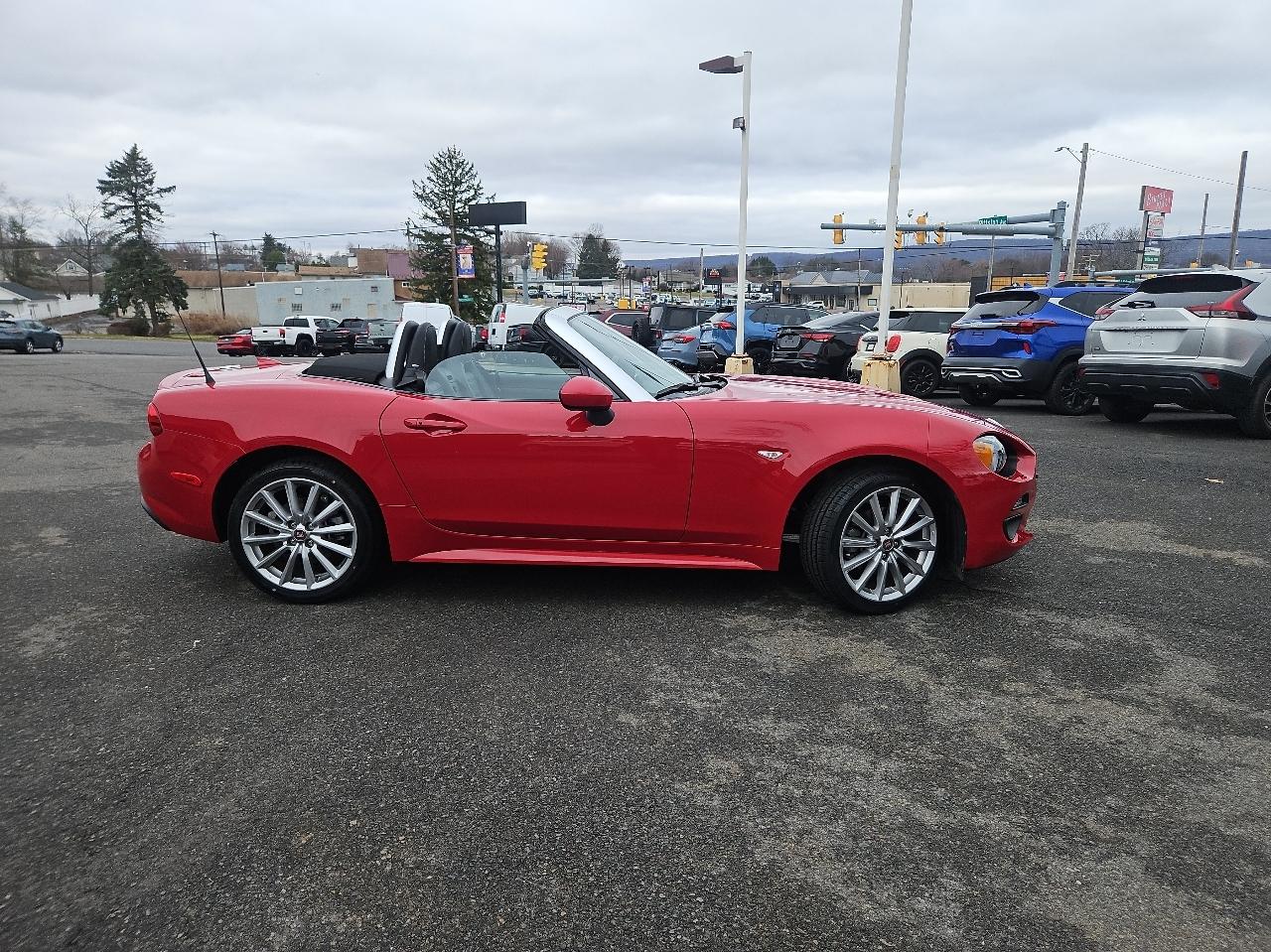 Fiat 124 Spider Lusso Convertible 2019