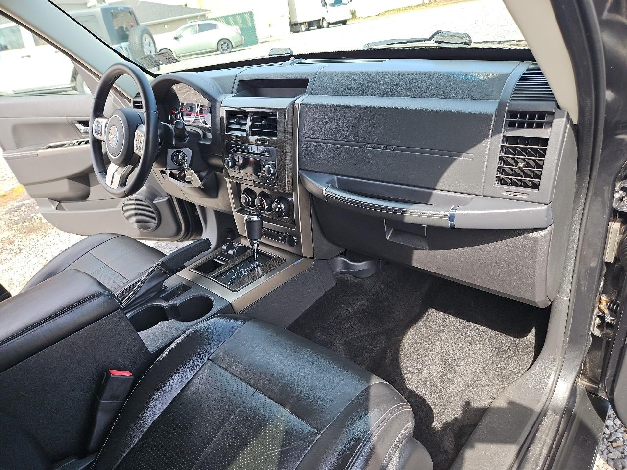 Jeep Liberty 4WD 4dr Limited 2011